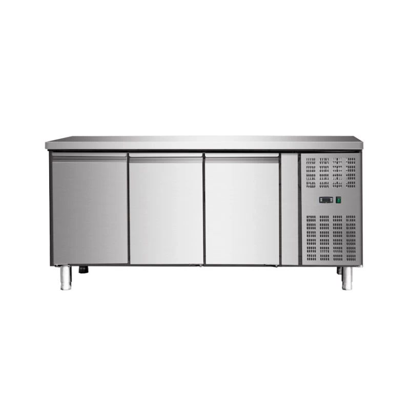 Refrigerator counter with three doors Snack Line